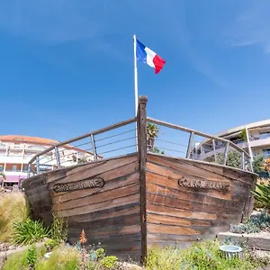 Magnifique Avec Terrasse- Proche De La Mer! Appartement Carqueiranne